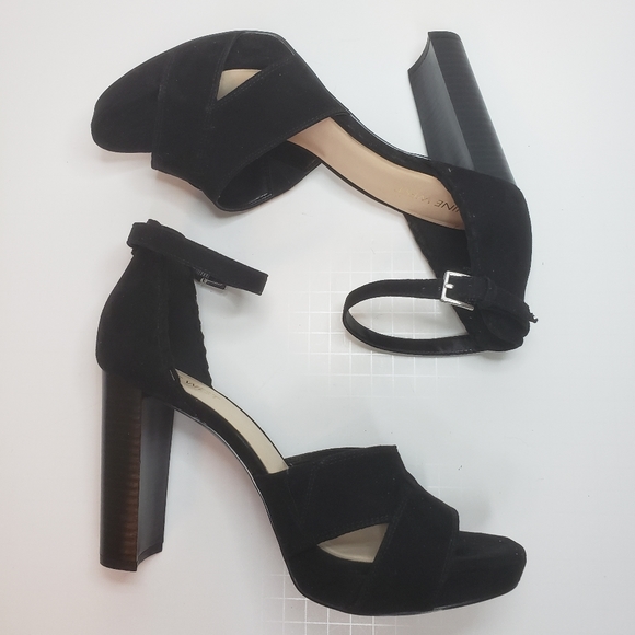 Nine West Shoes - 🐞 Nine West Dreamao Black Chunky Heel Sandals 9